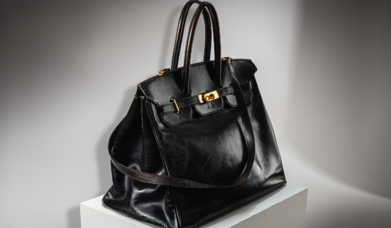 Bolso Birkin de Jane Birkin rompe récord en subasta