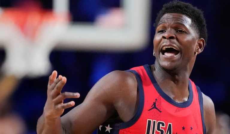 Edwards impone nueva era                                       Jóvenes dominan All Star