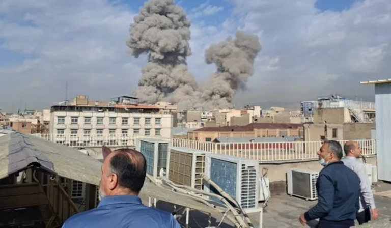 EU e Israel bombardean Irán Ataque cerca de Jamenei