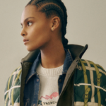 Burberry Primavera 2026 apuesta por iconos cotidianos