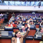 Sheinbaum descarta embajada                                    Salida de Adán Augusto es decisión personal