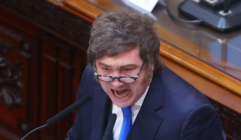 Irán despide a Jamenei Multitudes en Teherán