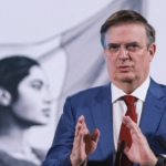 Ebrard presenta plan vehicular Buscan fortalecer industria de transporte pesado
