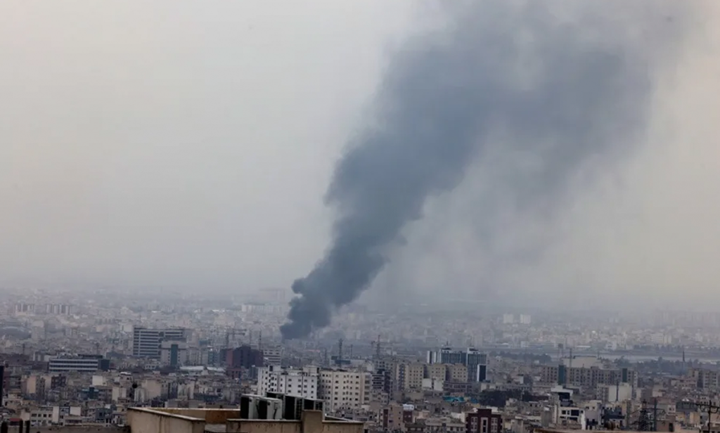 Irán intensifica ofensiva Escala conflicto militar