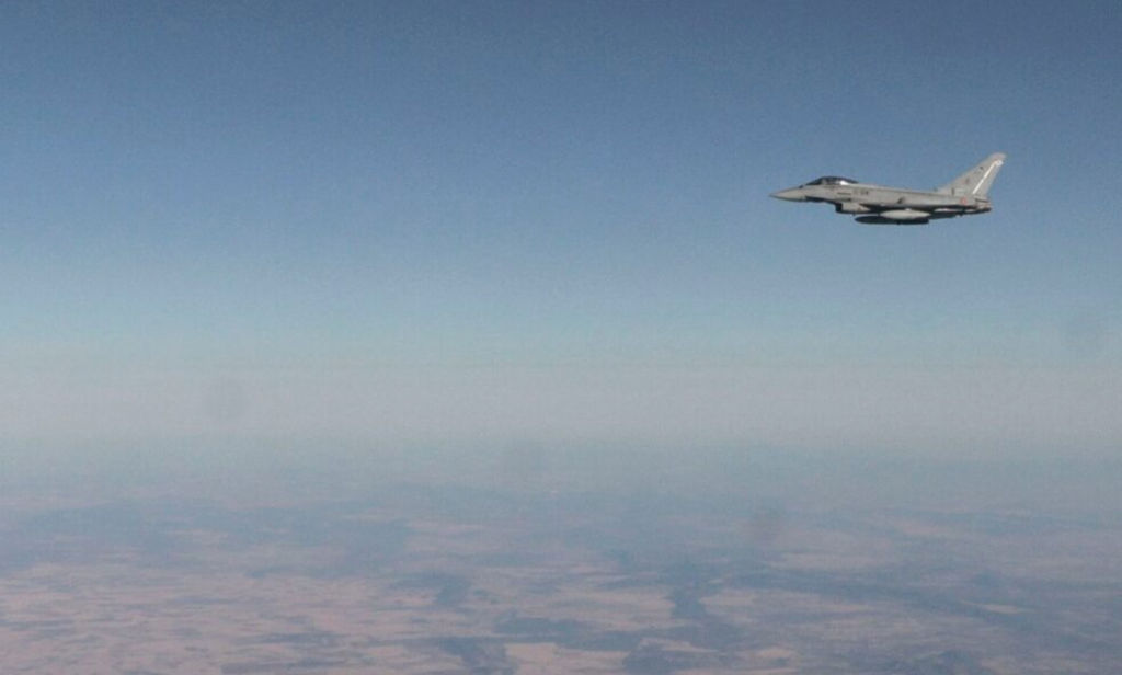 España cierra espacio aéreo militar Restricción por conflicto