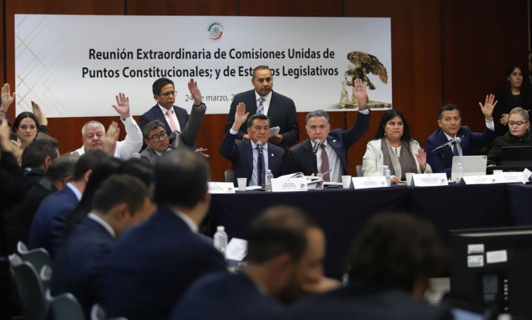 Senado aprueba plan B                                             Sin revocación incluida