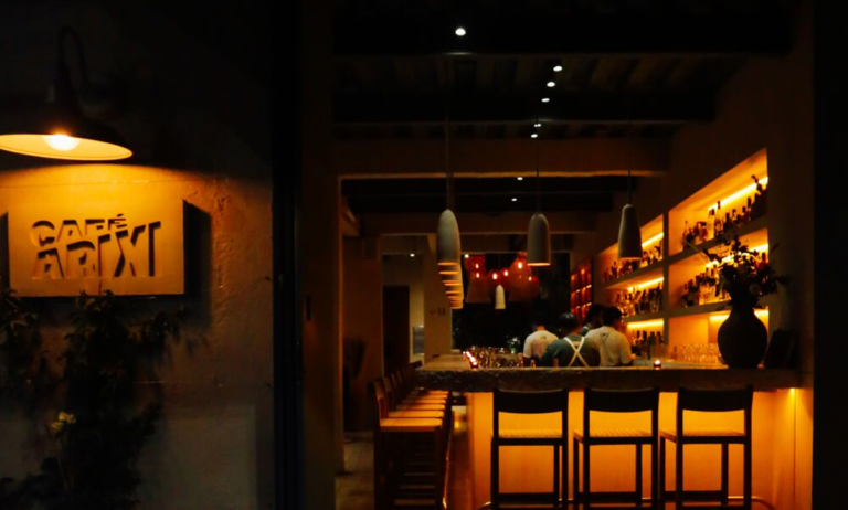 Café Arixi: mixología precisa y cocina italiana contemporánea
