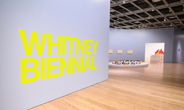 Bienal Whitney explora vínculos y tensiones contemporáneas