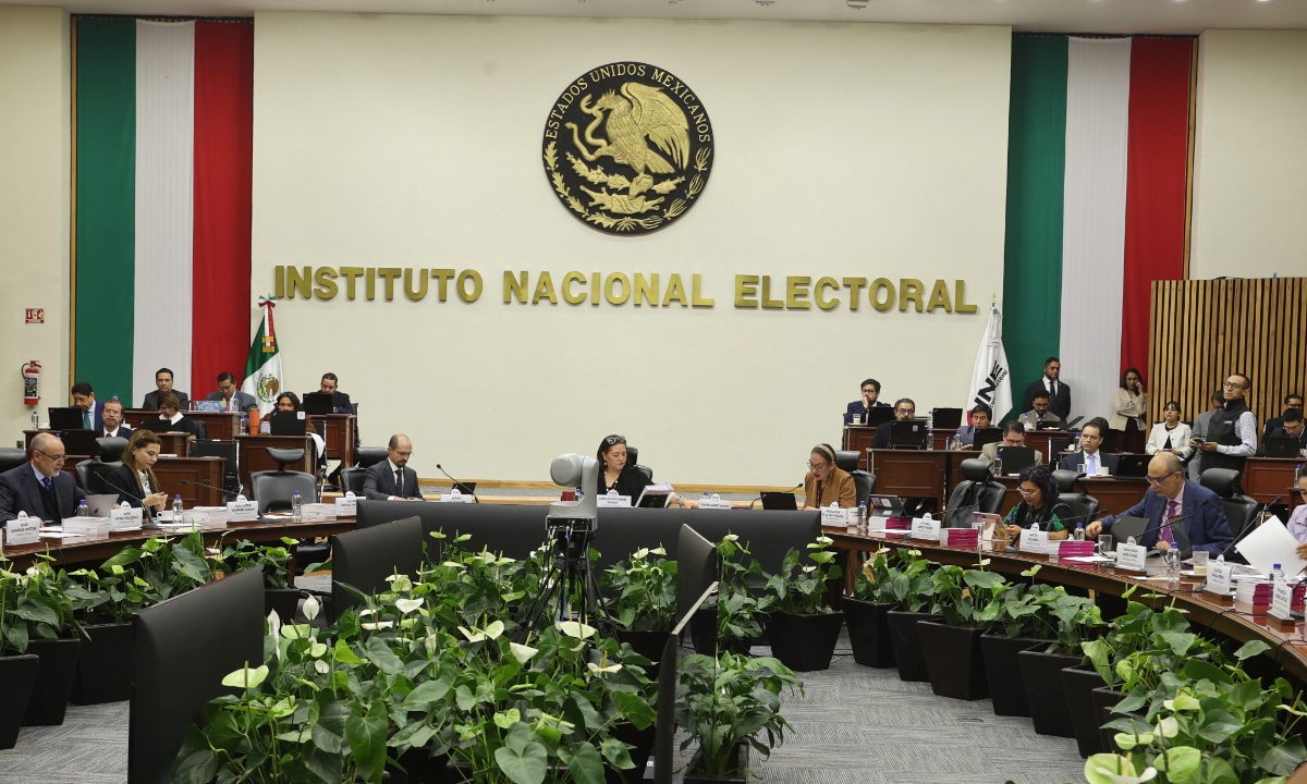 Aumenta lista para INE                                               Suman 410 aspirantes a consejerías