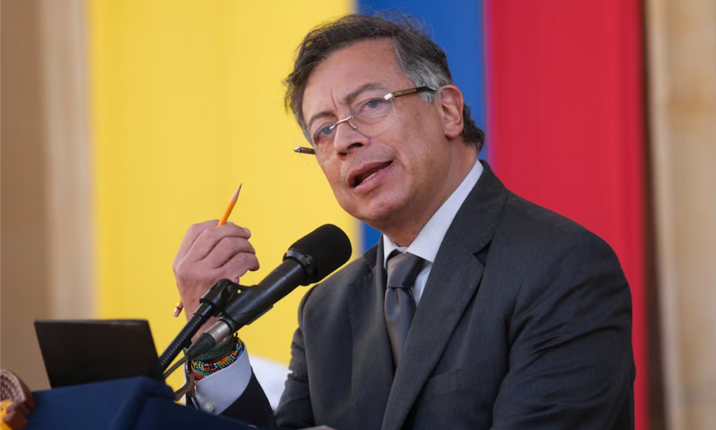 Petro critica sanciones de EU Duda eficacia antidrogas