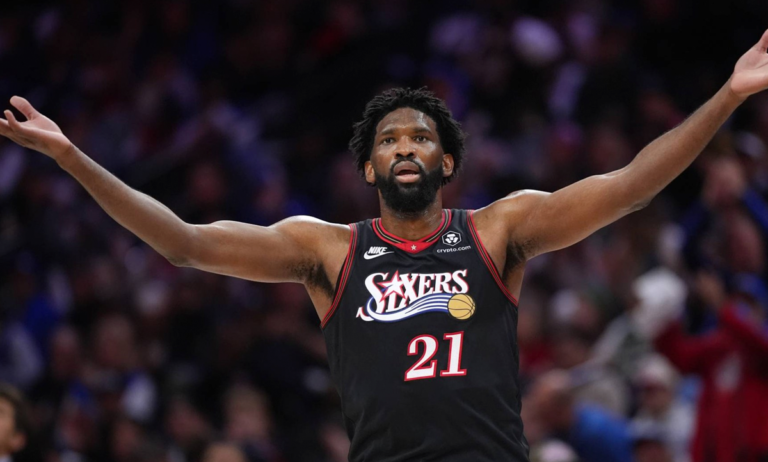 Sixers resisten y alargan serie Embiid lidera triunfo