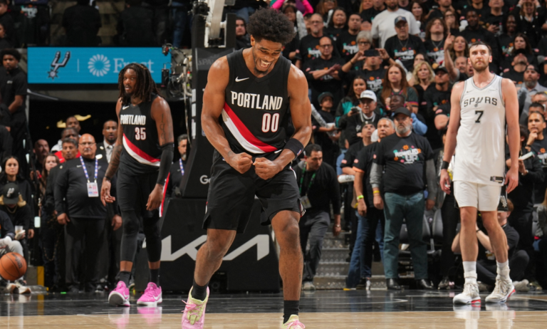 Sixers y Portland igualan series Triunfos como visitantes