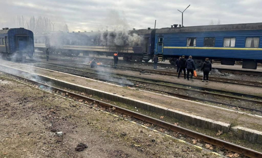 Dron impacta tren ruso Moscú denuncia ataque