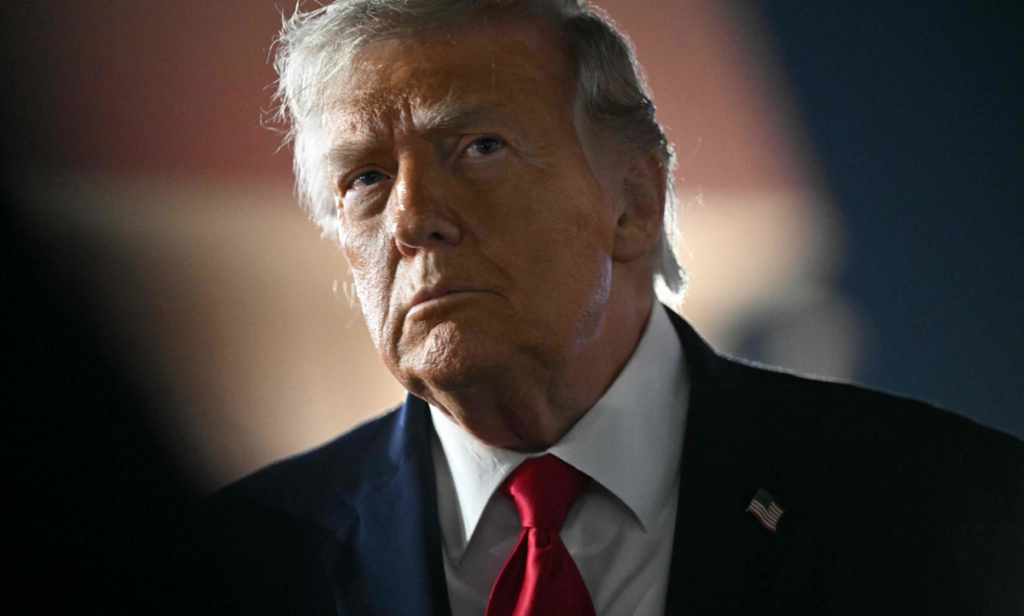 Trump amenaza a Irán Busca control petrolero