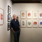 Rodrigo Ímaz retrata conflicto con latas palestinas