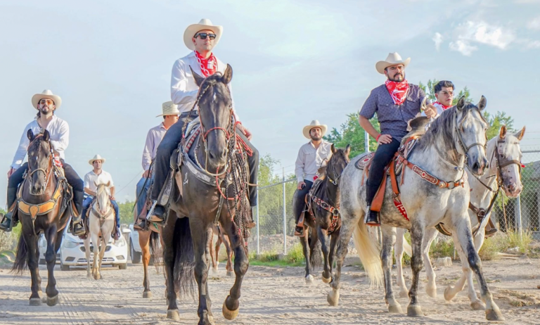 Más de 300 jinetes reviven tradición en San Pedro