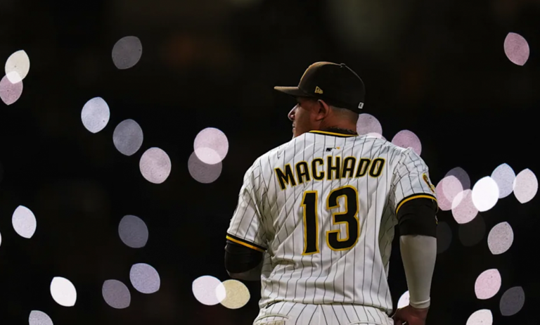 Padres frenan mala racha Machado marca diferencia