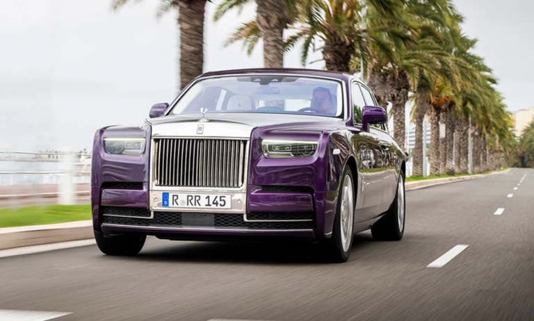 Rolls-Royce transforma Saint-Tropez en escaparate exclusivo