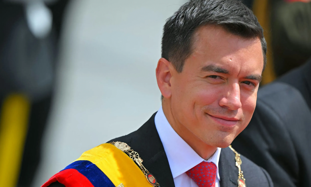 Noboa oculta patrimonio restringe consulta de sus bienes